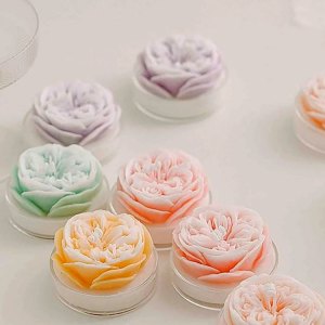 Scented Pack of 18 Tea Lights with plastic holder